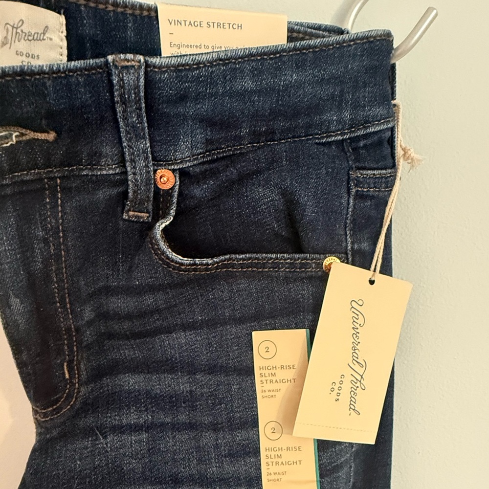 Universal Thread Women's High-Rise Jeans - Dark Wash